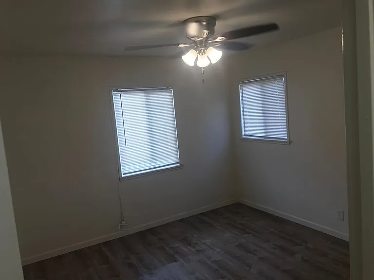 3477 Carmona Ave — Photo 10