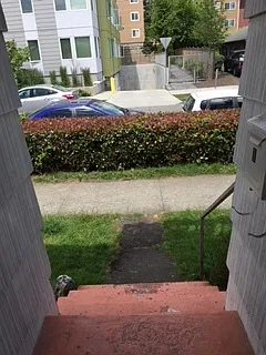 709 NE 43rd St — Photo 26
