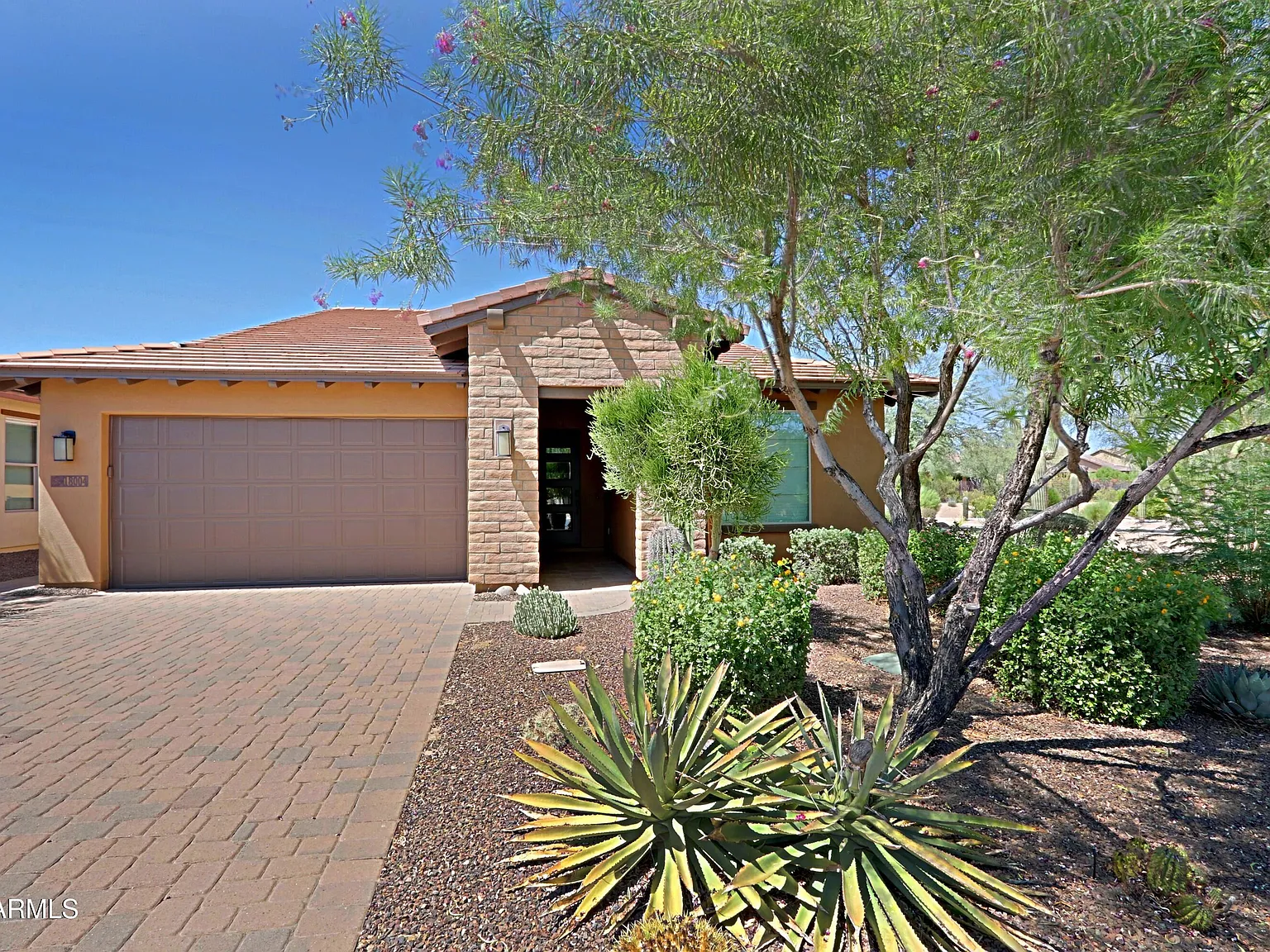 2 bed, 2.0 bath, 1948 sqft, $3,000 — Photo 1
