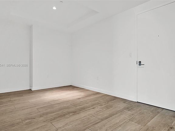 5th image of 55 SW 9th St Unit 3504