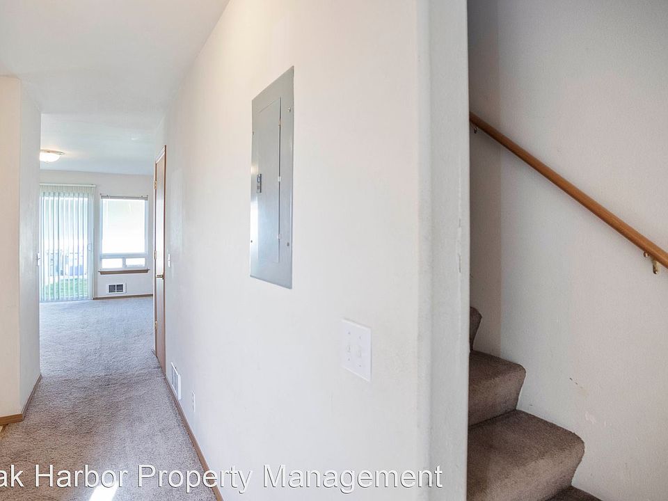 1st image of 1454 NW Falls Creek Loop Unit 2