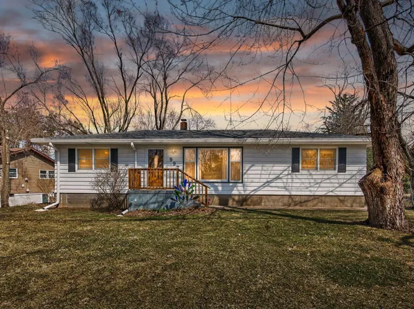 997 Rivercrest Rd N, Lakeland, MN 55043