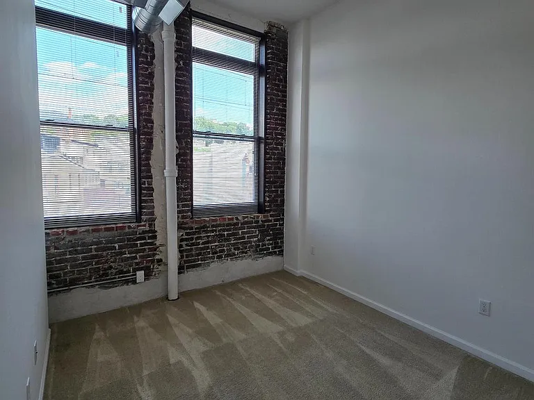 4368 Cresson St #302 — Photo 5