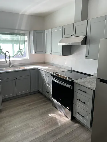 1010 W Market St #4 Photo 1