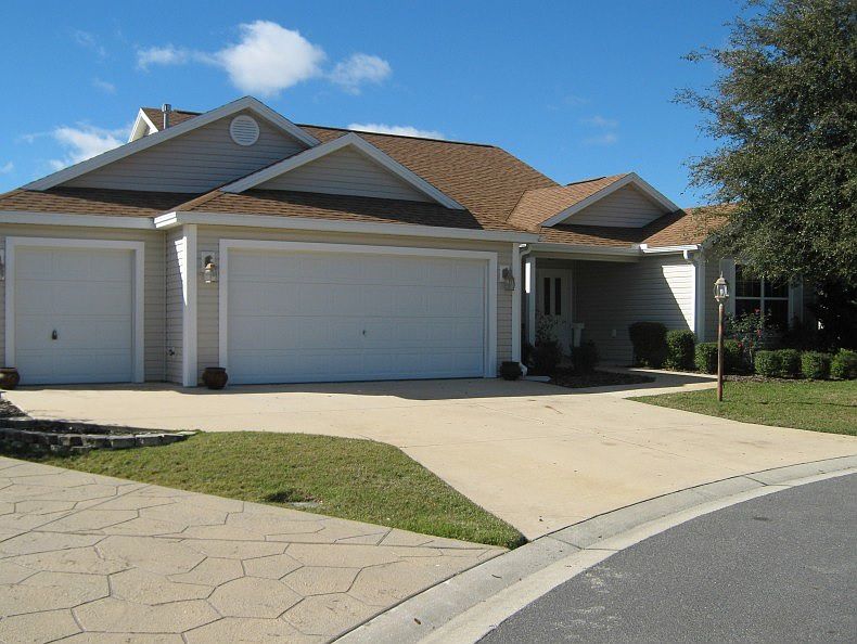 1st image of 408 Arcadia Lakes Dr