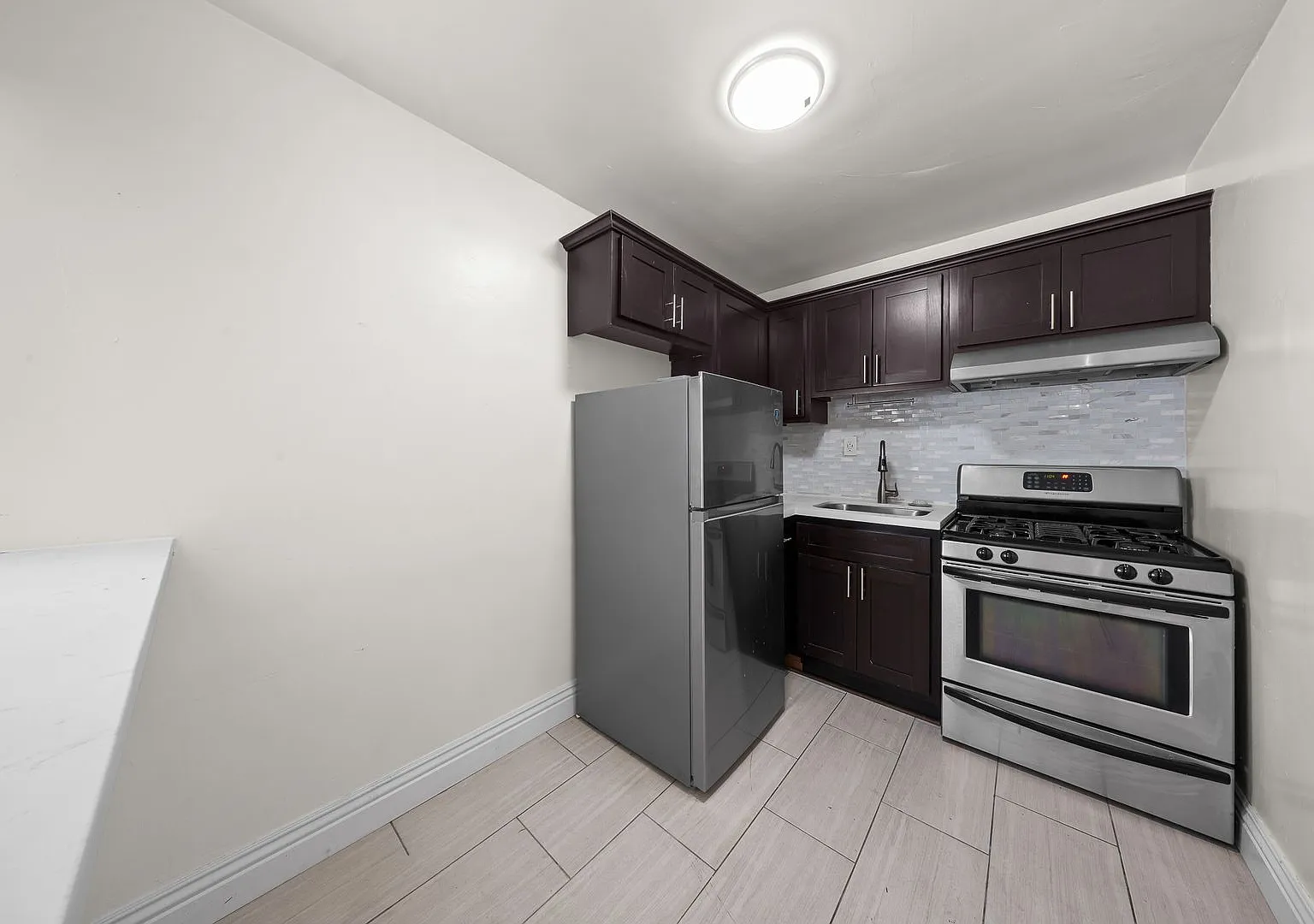 32 Esperanza Ave. — Photo 3
