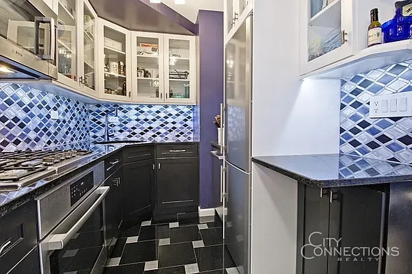 Rented by City Connections Realty | media 20