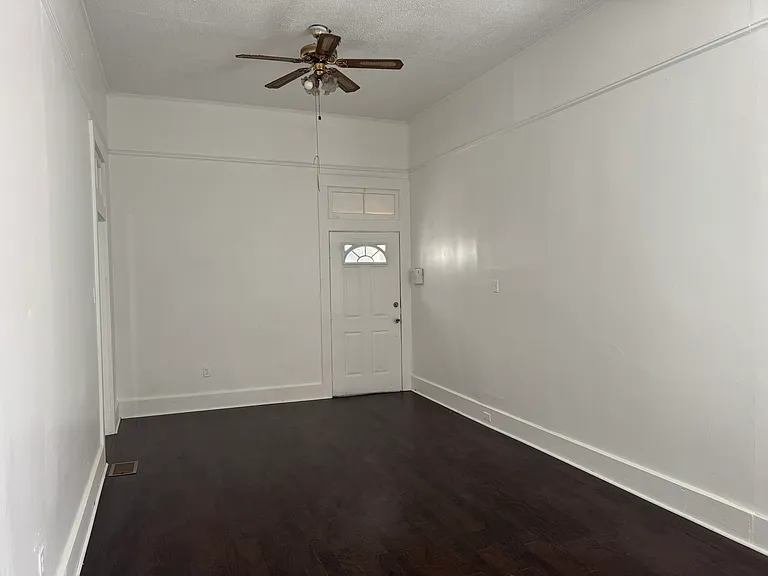 1215 W Magnolia St — Photo 2