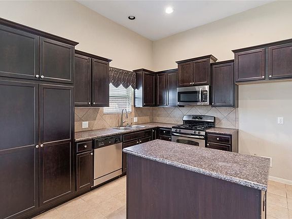 5th image of 3103 Sachse Ct