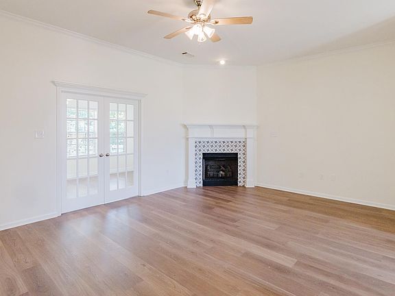 3rd image of 5126 Buckingham Pl