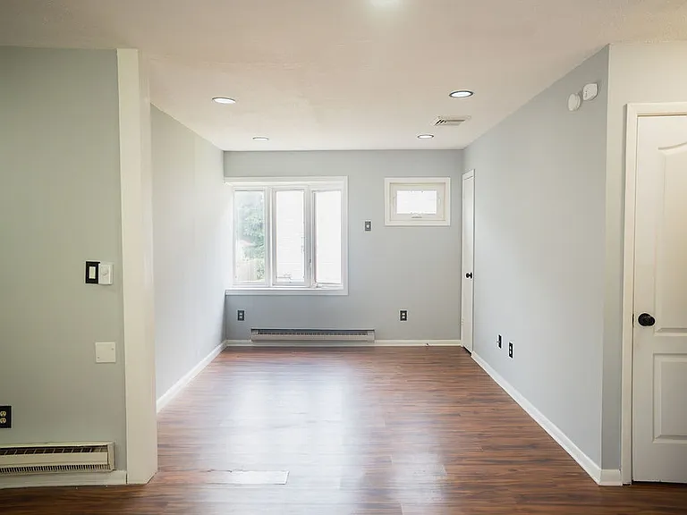 1210 Main Street — Photo 7