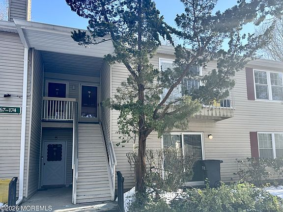 2nd image of 171 Applegate Lane #171