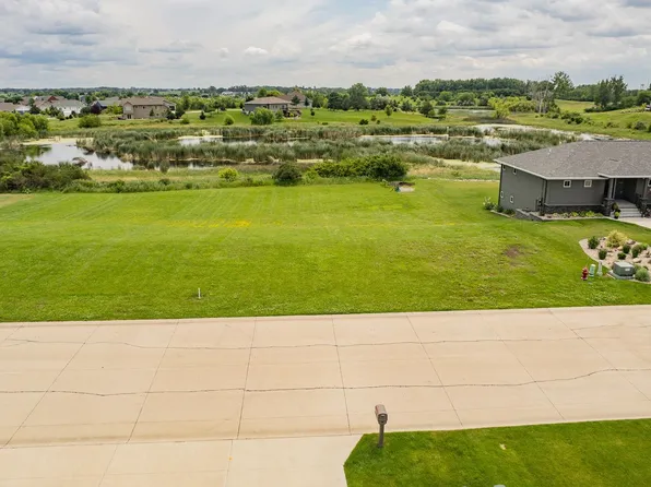 521 33rd St, Milford, IA 51351