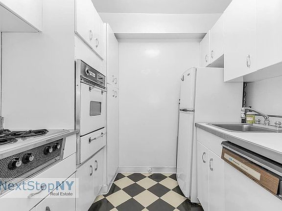 4th image of 345 E 56th St APT 20A