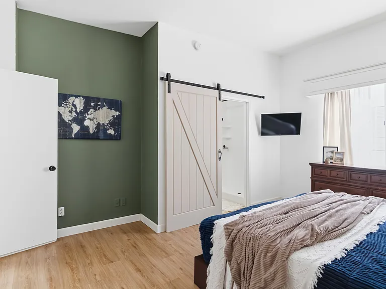 856 W Beach Ave — Photo 10