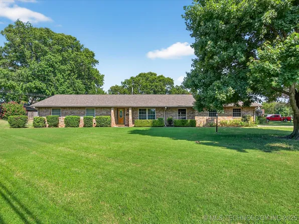 1435 Lariat Dr, Bartlesville, OK 74006