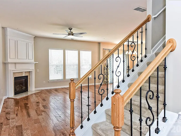 9824 Carson Whitley Ave — Photo 2