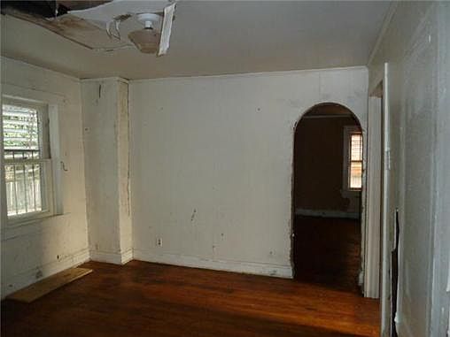 3rd image of 415 Quindaro Blvd