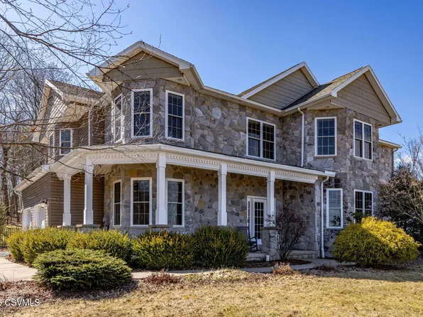 12 E Oakwood Dr, Danville, PA 17821