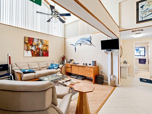 4th image of 129 Lehane Ter APT 139