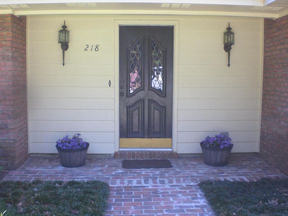 3rd image of 218 Edgewood Dr