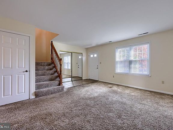 5th image of 1902 Pin Oak Dr #1