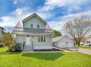 2110 Saltsman Rd, Erie, PA 16510
