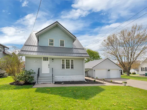 2110 Saltsman Rd, Erie, PA 16510