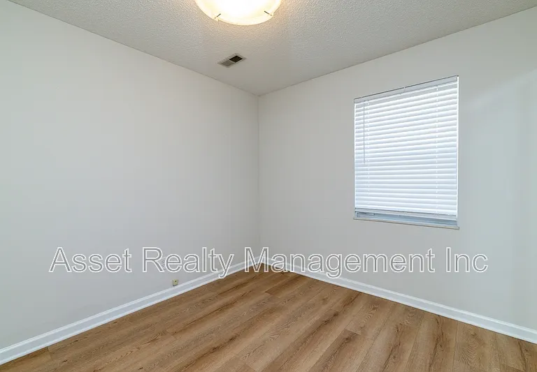 1035 Nod St — Photo 3