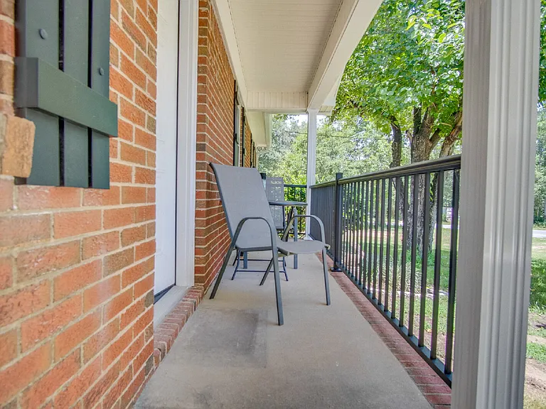 195 Navarro Rd — Photo 4