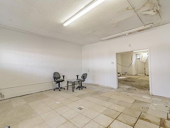 2nd image of 3804 N 29th St