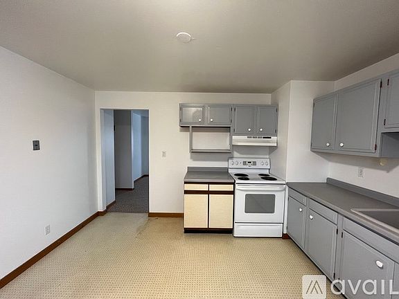 3rd image of 1327 Greenfield Ave