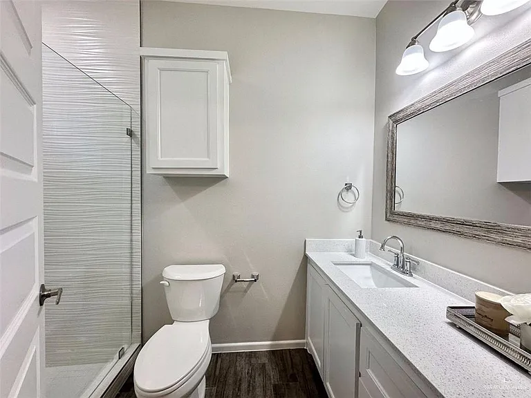 7807 N 58th St #4 — Photo 9