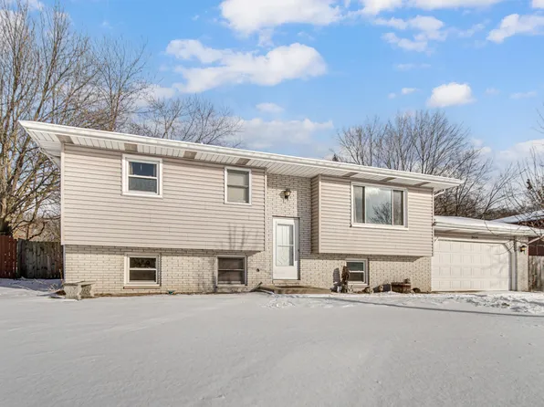 2435 Odell St, Portage, IN 46368