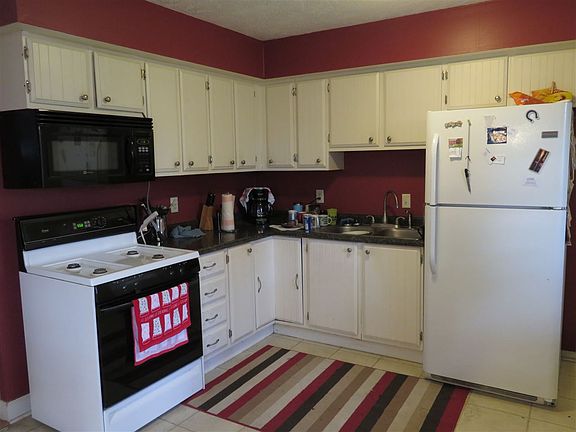 3rd image of 1604 West Ave
