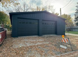 344 2nd Ave NW, Forest Lake, MN 55025