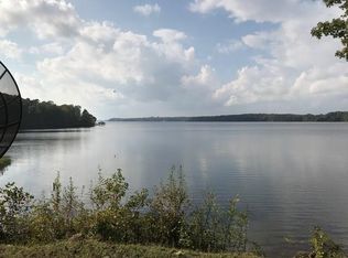 101 White Rock Ln, Roanoke Rapids, NC 27870