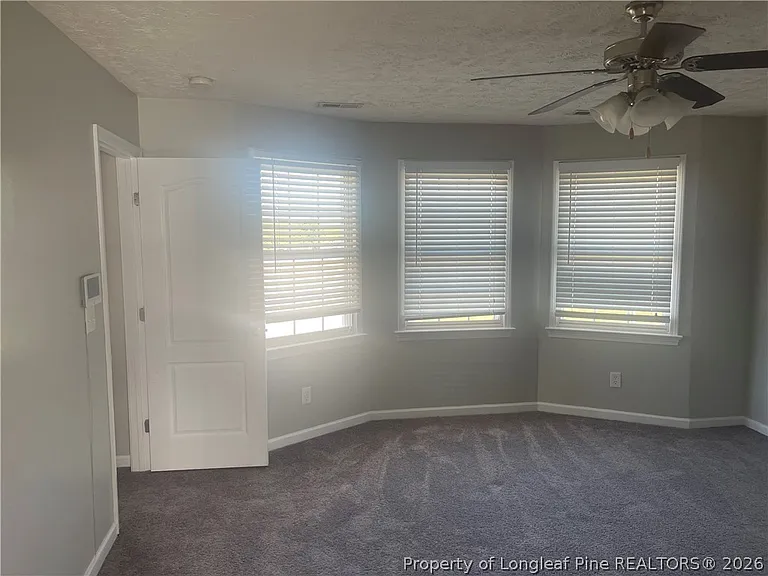 425 Dunblane Way — Photo 12