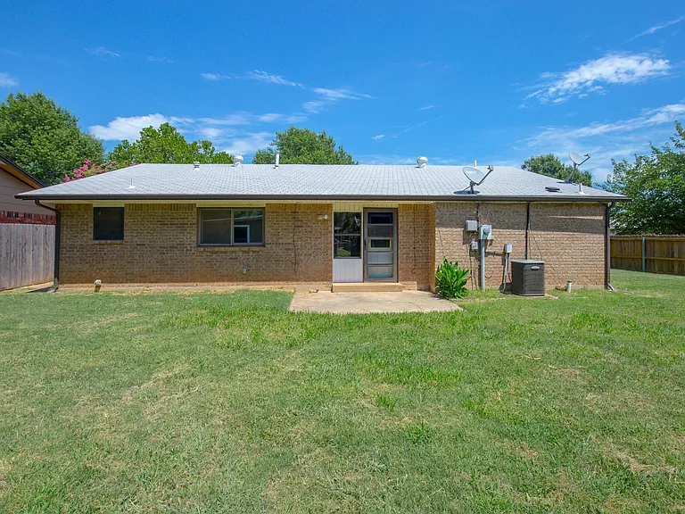 600 Kay Hill Ln — Photo 16