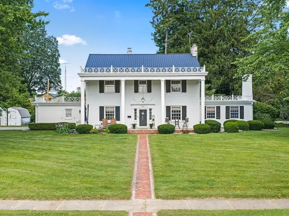 1013 Highland Ct, Plymouth, IN 46563