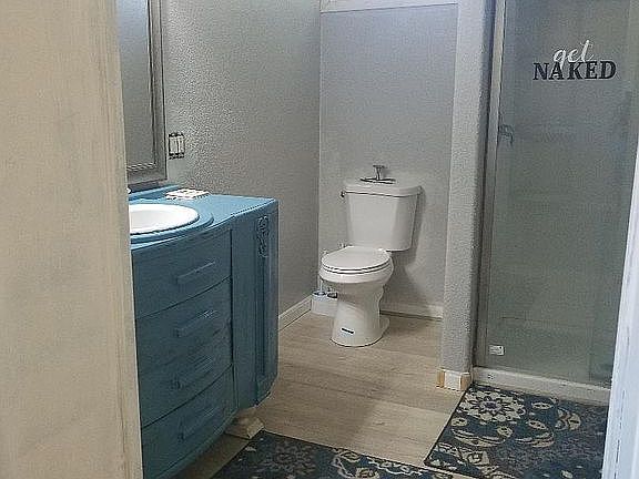 Master Bathroom Unit B
