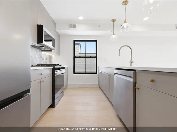 62 Gardner Avenue image 1 of 19