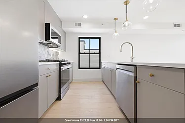 62 Gardner Avenue, #3