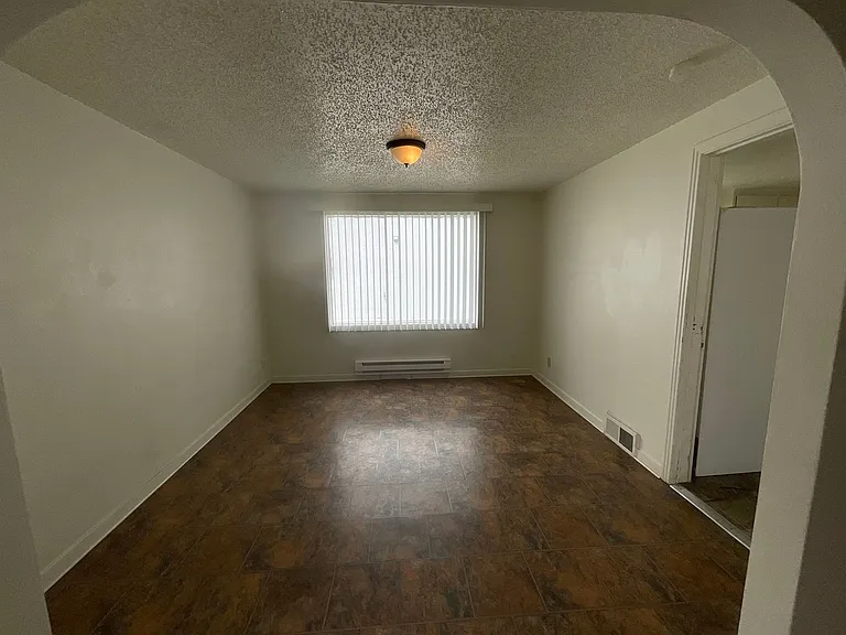 2084 Main St — Photo 3