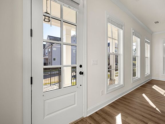 4th image of 167 Basil Street Dr