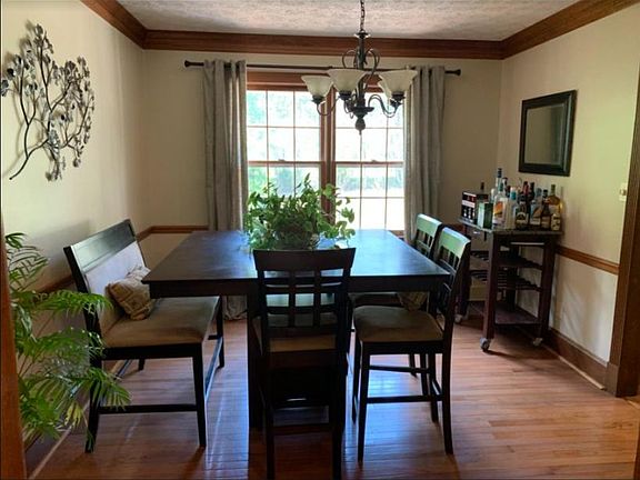 DINNING ROOM