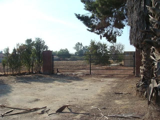 2nd image of 4958 E Church Ave