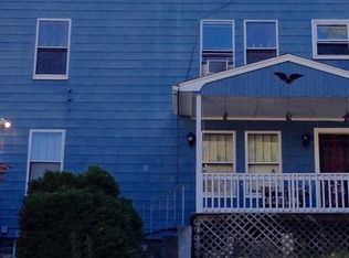 31 Chestnut St, Southbridge, MA 01550