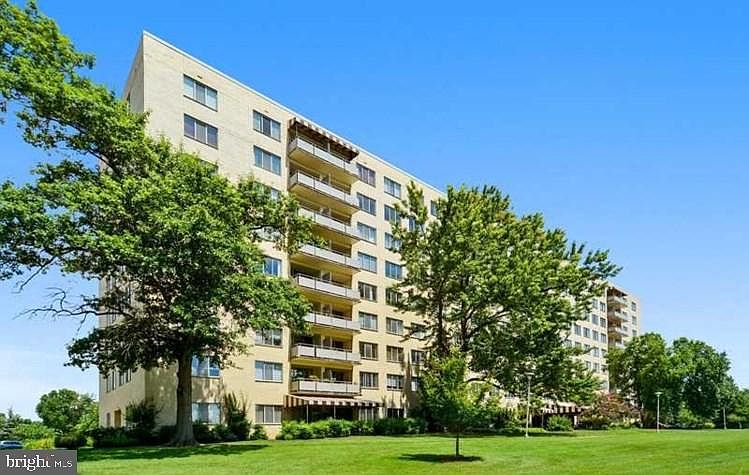 1st image of 6641 Wakefield Dr APT 210