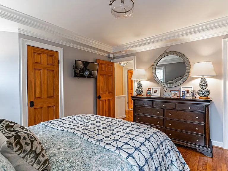 1206 Colonial Ave — Photo 21